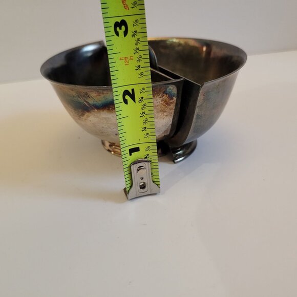 Pair Of Vintage Wm. A Rogers Silver-Plated Bowls With Patina Finish - Picture 6 of 8